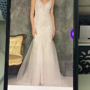Dave and Johnny 10386, beaded spaghetti strap mermaid bridal gown, size 10